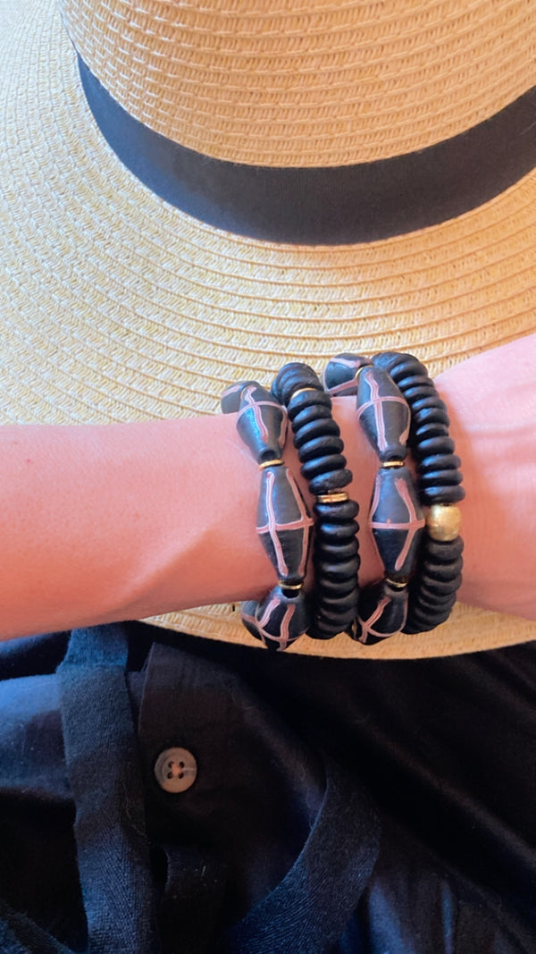 Black recycled glass rondelle bracelet