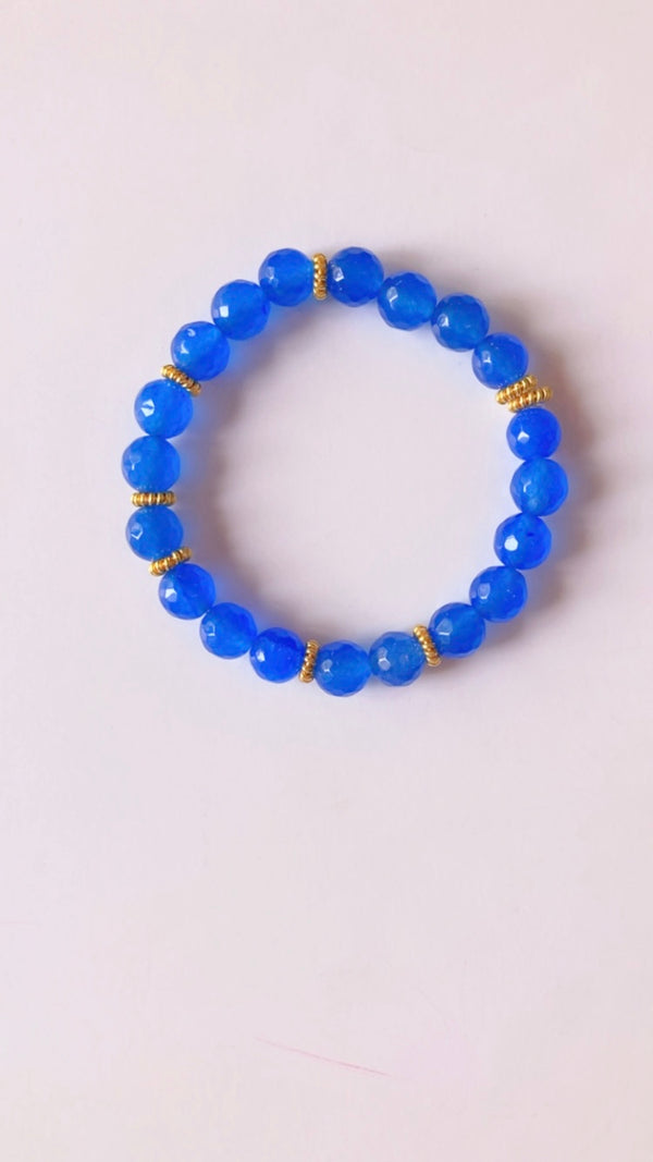 Cobolt blue jade beaded bracelet